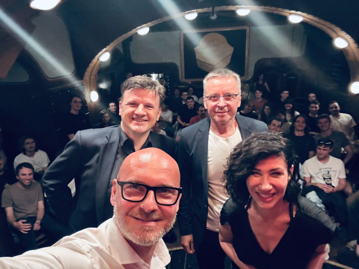 GrohlingB's tweet photo. Včera výborná debata s mladými v Brne! 

Dnes sa vidíme v rovnakej zostave vo Zvolene v Krajskej knižnici Ľudovíta Štúra o 18:00 🤩 https://t.co/lZ0XZw5Y75
