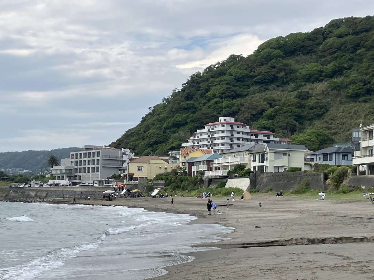 Annchonn2's tweet photo. #みなと商事コインランドリー
#みな商
#秋谷海岸

今⁉️って感じだけど聖地巡礼行ってきました。だけど…GWは駐車場に入れないし、人多いし…思ってたのと違ったけど。でも行けたから満足💕 https://t.co/Uy39m6zxCu