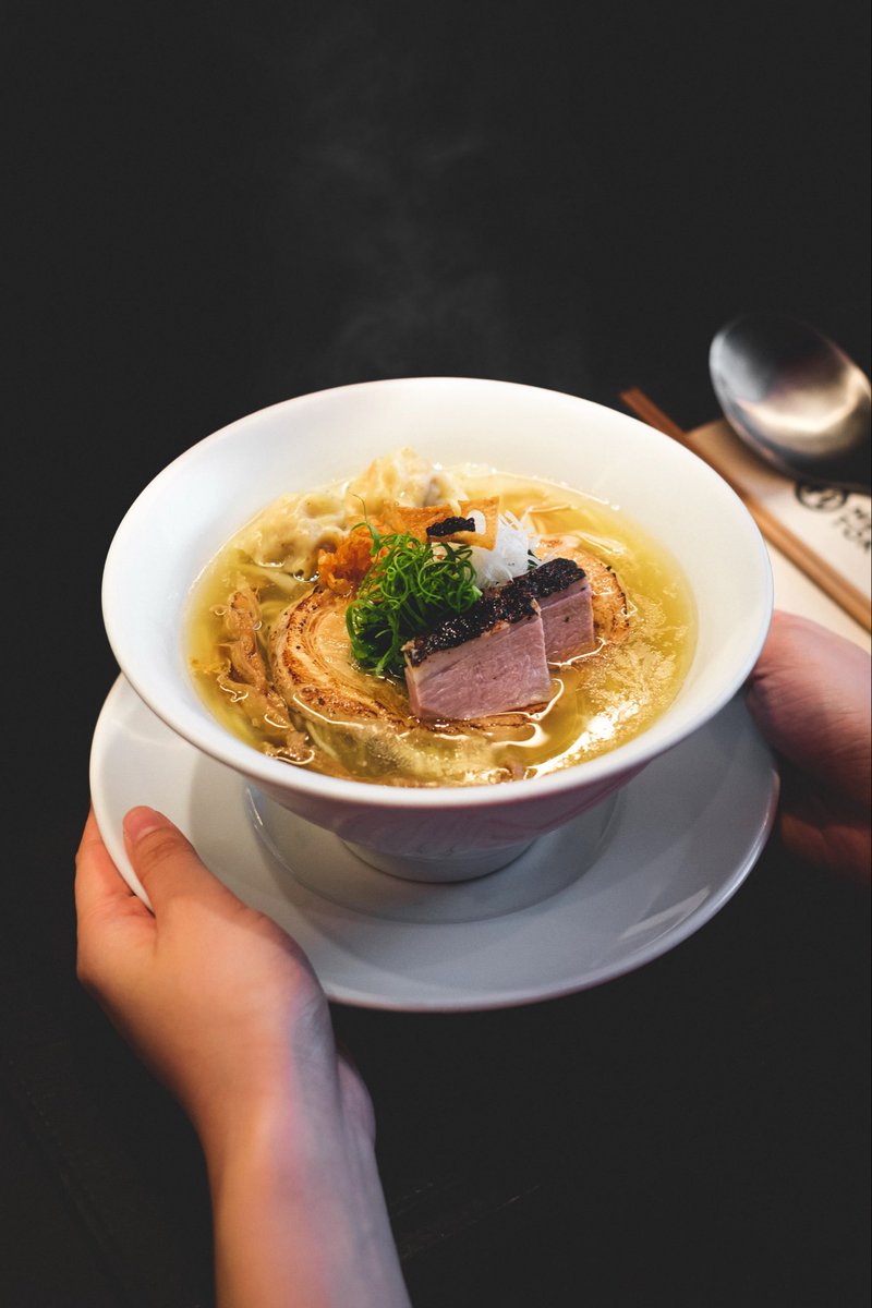 ShemMD's tweet photo. Bold claim: Best Tori Paitan in Bangkok.
Also, their shio ramen is exceptional.

🍜spot: Mensho Tokyo Bangkok
#travelfore #bangkok #ramen https://t.co/89E19EPpta