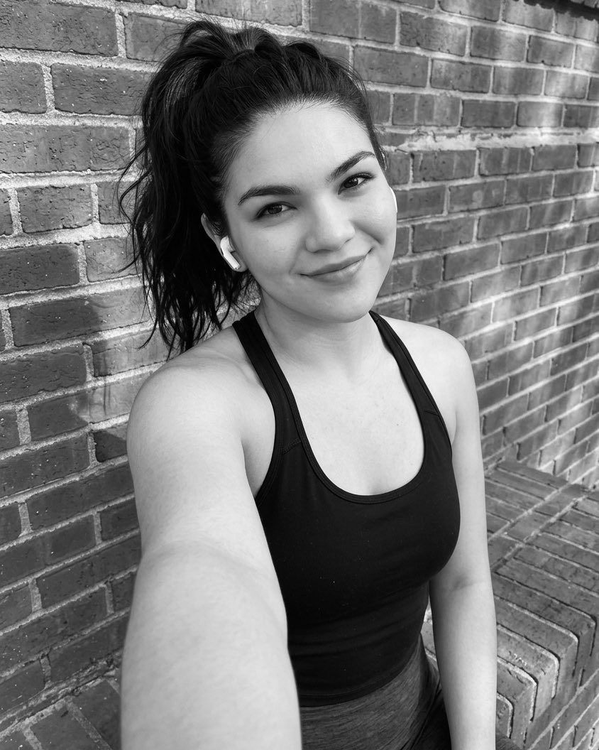 SandraRivas_21's tweet image. Just a girl trying to stay healthy!

#GymGirl #GymLife #Healthy #Latina