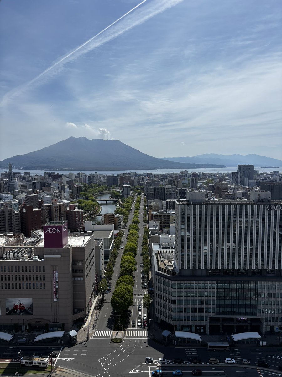 ituki_263111's tweet photo. 今日はこどもの日ということでマリオ見てきたよ。ロゼッタ強すぎてワロタ https://t.co/8NORADJM7I