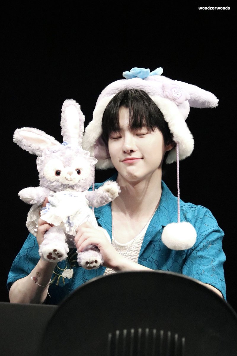 무로 tweet media
