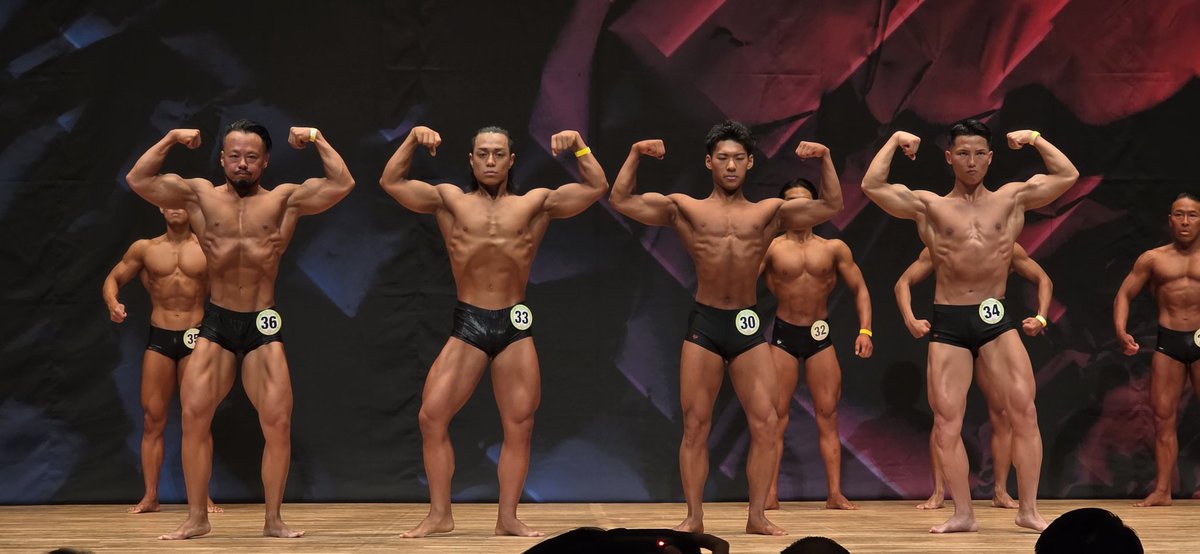 ko1_sa's tweet photo. 第5回東京クラシックフィジーク選手権大会、予選落ち🤣昨年より脚のカットが出た点は改善点。栄さん寺嶋さん浜田さんと久々にステージに立てて良かったです。相澤翼さん坂本さん鍼灸の鶴見さん有難うございました。写真はゆうさん@tMDnvl7584n8lrS 有難うございます
#東京ノービスボディビル選手権大会 https://t.co/HuLHl4FeuX
