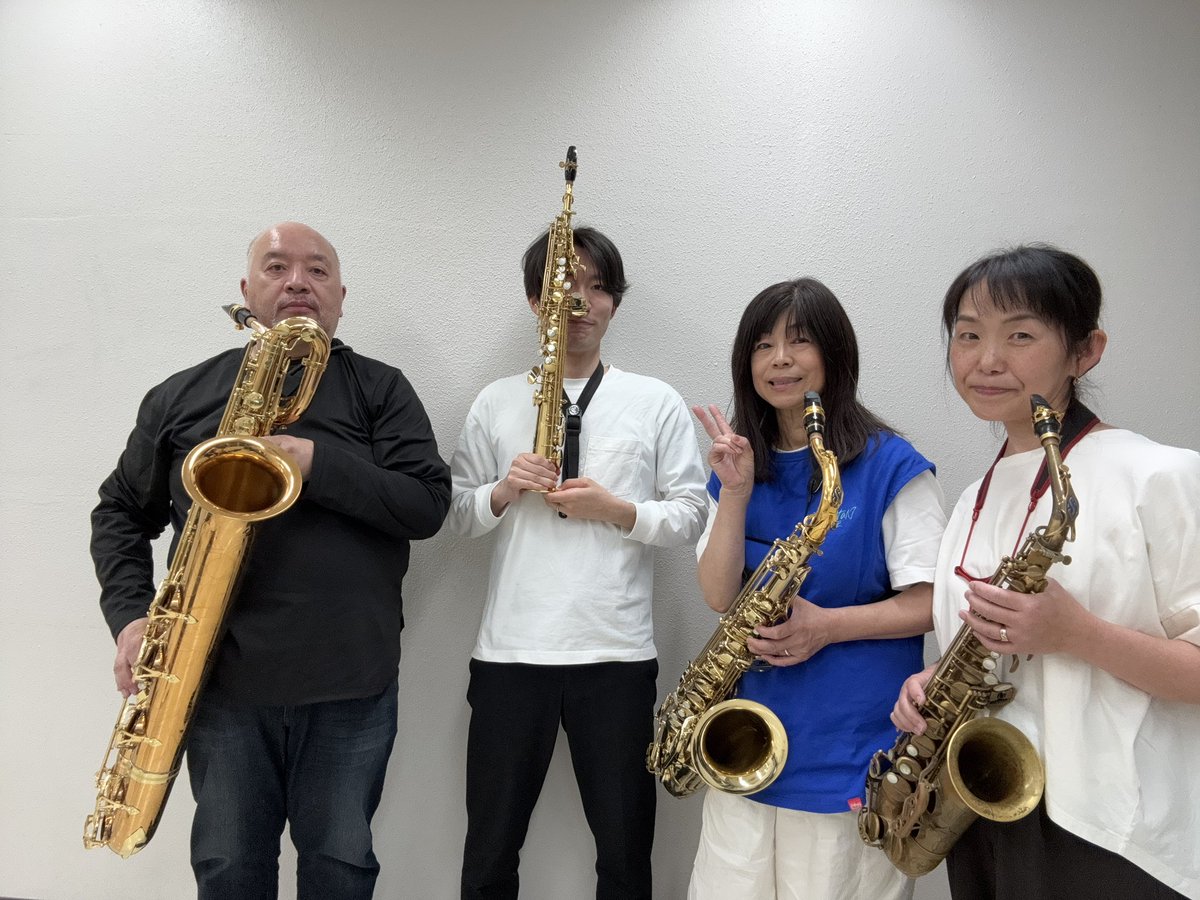 5/4 練習日記🎷
ちえです。
池袋ジャズフェスティバルの通し&amp;返し練習、6月の大野北公民館まつり曲練習、新譜音出しをしました。
新譜は10分初見をやってみて録画しました。録画は最後の通しのみですが、後日YouTubeにアップしようと思います。練習終了間際でヘロヘロでしたが、これも勉強😓