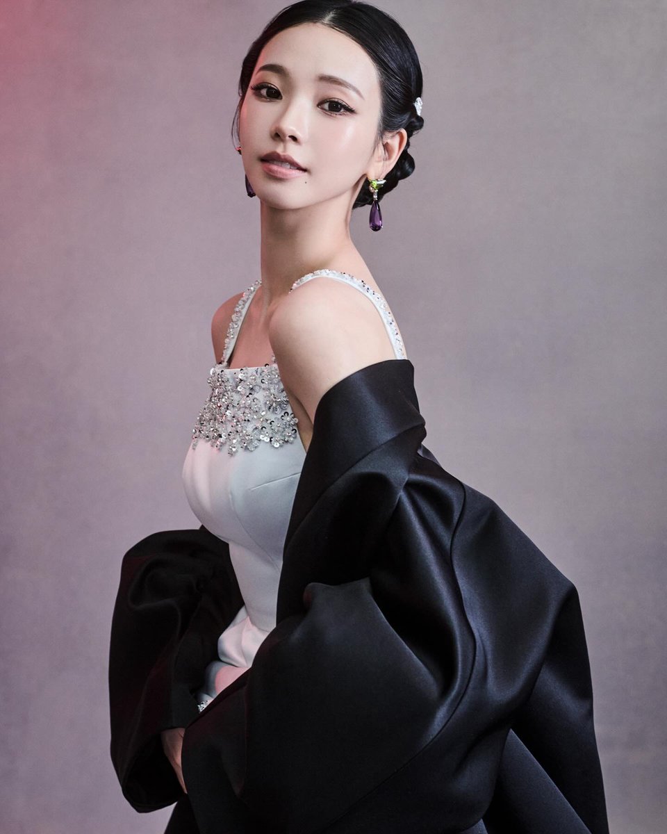 순간의 카리나 tweet media