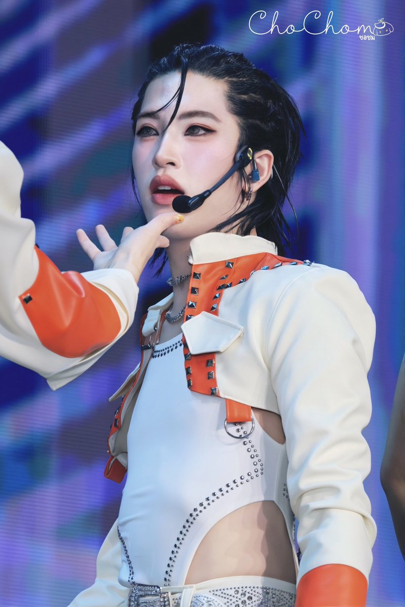 แกว่าจังหวะนั้นใครอึ้ง เจเจหรือพี่คิม🫠🫠🫠🫠

DMD LAND FINAL ROUND
#DMDLAND3DAY2
𐙚⋆°.⋆ #kkim_pst 𝜗𝜚˚⋆ ᩚ ☘︎