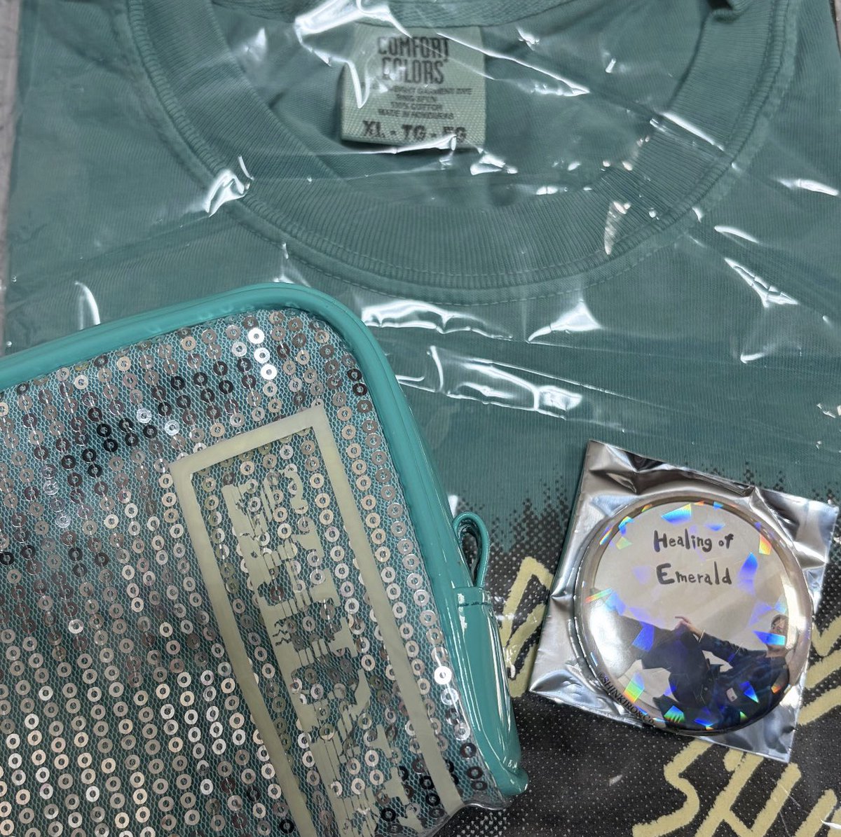 Moon_th00's tweet photo. SHINKIRO&Co. ファンミーティング「Healing of Emerald」 昼の部参加しました🎶
3ヶ月ぶりの達央さん!! 花鳥風月音源化待ってます〜🥹 図書館戦争の話とドルイット子爵の話聞けて嬉しかった🎶
終演後のハイタッチもありがとうございました!(´▽`)
#SHINKIRO #Ta_2 #鈴木達央 https://t.co/DWEGlkDo8J