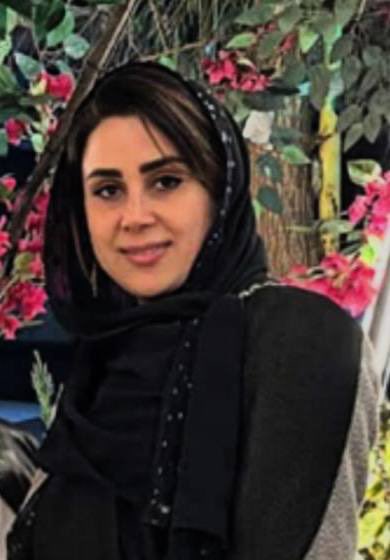 mobehz's tweet photo. 33. #مونا_اسمی
۱۸ دی ۱۴۰۴ در رشت به زندگی‌اش پایان دادند.

تو را به تاریخ سپردیم، نه به خاک.
یادت در حافظه‌ی این سرزمین جاودانه می‌ماند.🤍

#از_یاد_نبر_خون_را https://t.co/sG0QB7wkGI