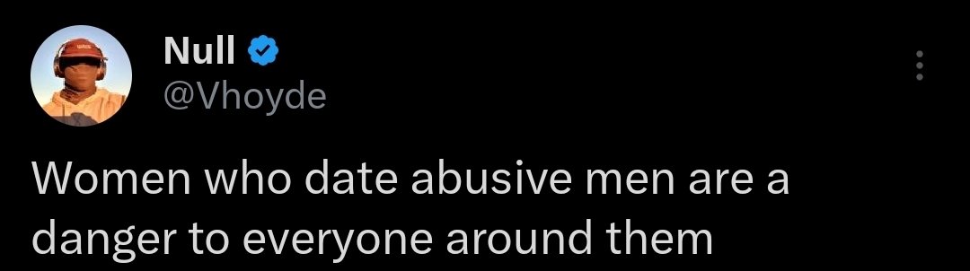 Null tweet media