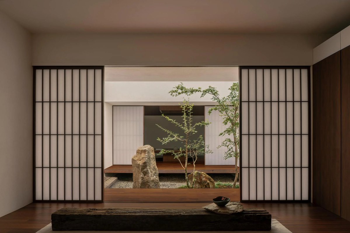 journaldesign's tweet image. Maison Kehai, résidence dans le Michoacán au Mexique
Visite guidée en images dans l'article : bit.ly/4tjKHTA

#architecture #house #minimalism #modern #home #stone #garden #Mexico