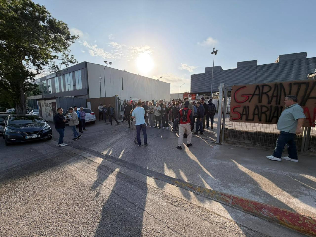 LaIntersindical's tweet photo. 📢Comencem VAGA a Girona + Neta
🙋‍♀️Després de les reunions d'ahir a Girona, no es va assolir cap preacord. La vaga es mantindrà vigent
el temps que calgui.
✊Mobilització convocada el 6 de maig a les 10:30 h a la plaça de la Sardana. https://t.co/NgBPtdZHJ5