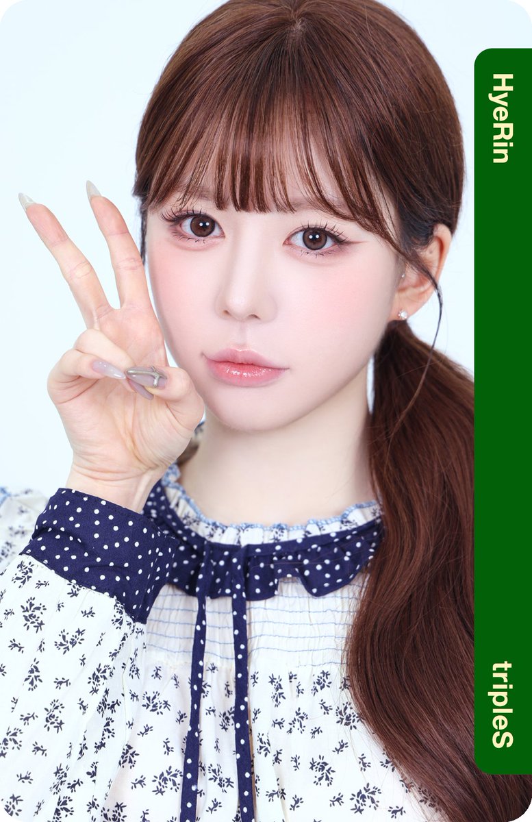 HYERIN France tweet media