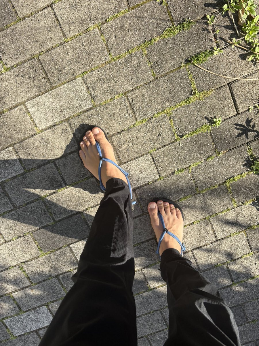barefoo_'s tweet photo. BAREFOO本当に快適だなって履くたびに思う☺️
やっぱり、人って裸足が好きなんだな👣
#BAREFOO
#健康習慣
#6mmの自由 https://t.co/chH83OwCSC