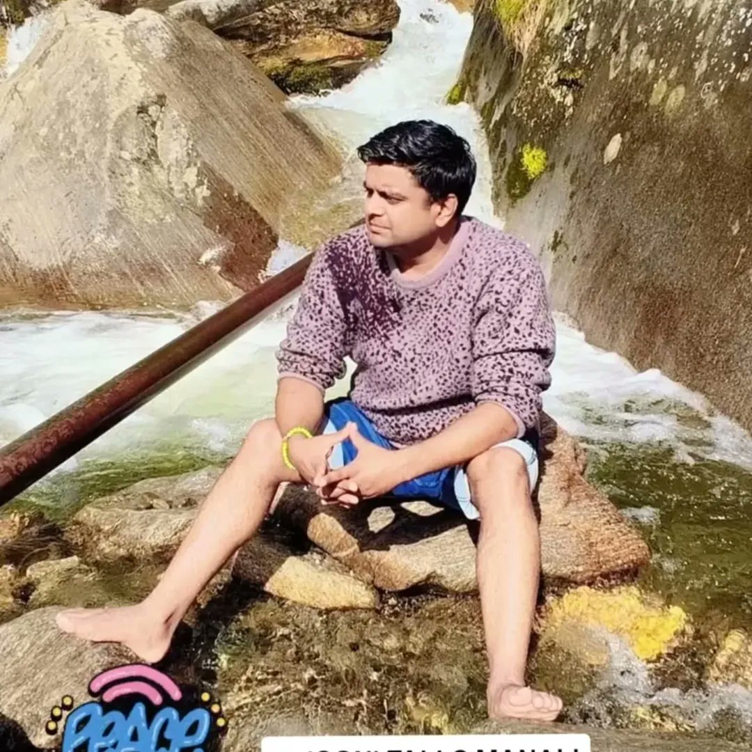 anujbucket's tweet image. Manali felt like a dream I didn’t want to wake up from. Surrounded by breathtaking mountains, every view looked straight out of a postcard.  💥Sipping hot tea beside a serene waterfall was one of those peaceful #manalidiaries #mountainlove #travelmemories