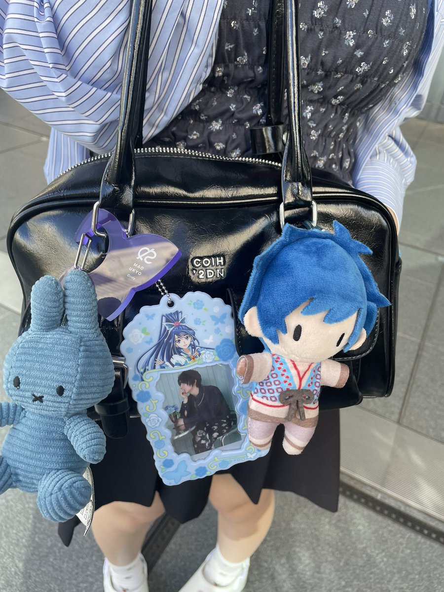 Timakiman_666's tweet photo. @Latteplstea ご快諾頂きありがとうございます！
会場横にあるガラス張りの建物の首都高MMパーク前でいかがでしょうか？
当方青のワイシャツに黒のハンドバッグを所持しております。
宜しくお願い致します https://t.co/ETBC4oEuxK
