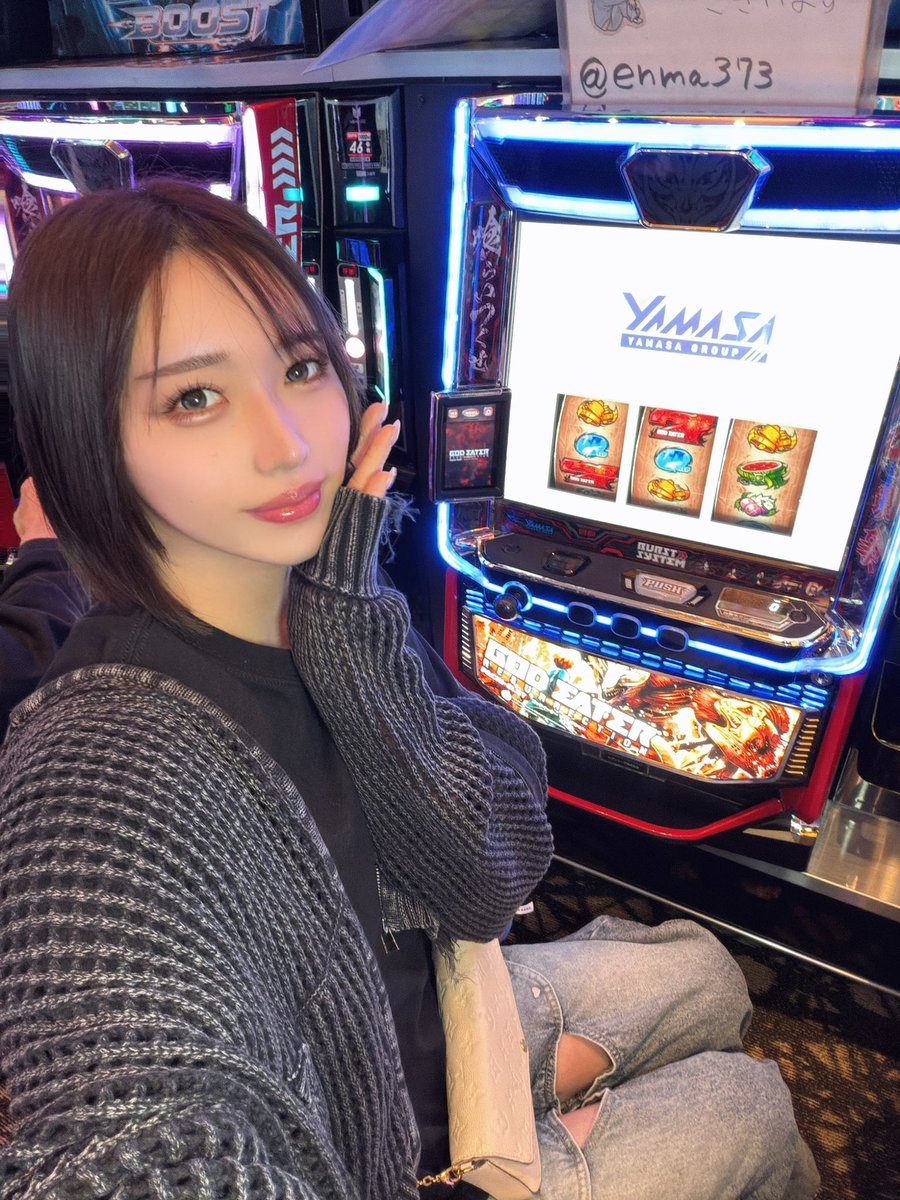 パーラーフルスロットル tweet media