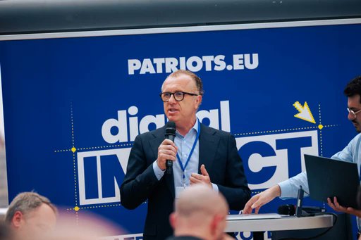 PatriotsEU's tweet photo. Thank you to our member parties for their participation in our first seminar on digital communication. 

A moment of exchange focused on cohesion, sharing of best practices and mutual support. 

Patriotic forces are already shaping the Europe of tomorrow.

@RNational_off 
@vox_es  
@vlbelang 
@LegaSalvini 
@FPOE_TV 
@FoniLogikis_A_L 
@DanskDf1995 
@PartidoCHEGA 
@LatvijaPirmaja