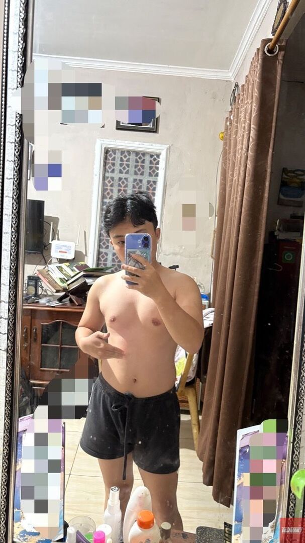 BUKAN BASE RATED tweet media