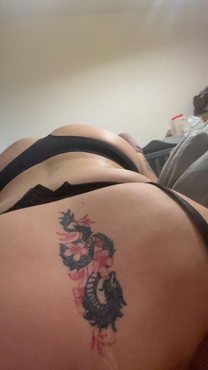 youronlyhighnes's tweet photo. I would destroy your pathetic little life and your bank account in one 

#footjob #customs #cuckold #domme #mistress #goddess #onlyfans #seller #buying #feetfetish #findompaypig #footfetish #humiliation #degrading #silentsends #walkingatm #tits #findom #toes #arches #soles #nudes https://t.co/3fQwRC9btX