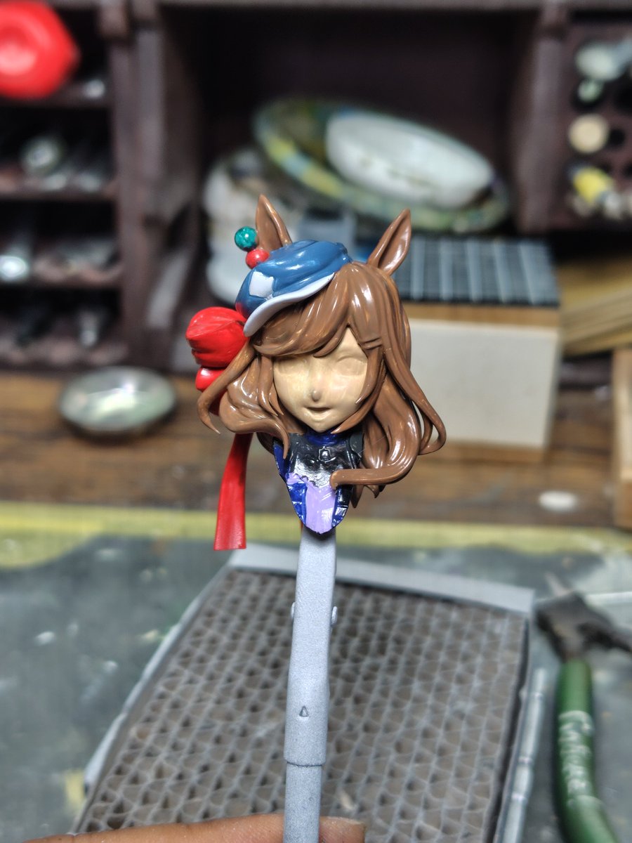 ガレージキット マチカネタンホイザミニ胸像の基本塗装を行いました。