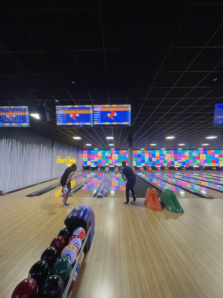 AxesInMotion's tweet image. Not just work.

Sometimes it’s karts and bowling 😄🏎️🎳

Thanks to the team at #MegaOzoneBowling — Sevilla Este 🙌

#TeamBuilding #axesinmotion #axesteam