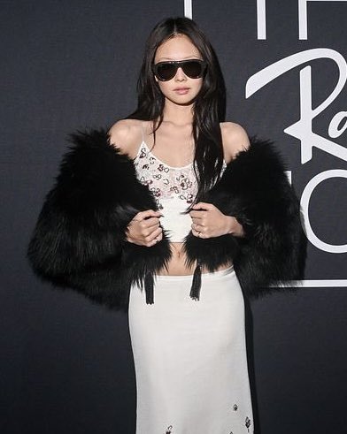 jennie pics tweet media