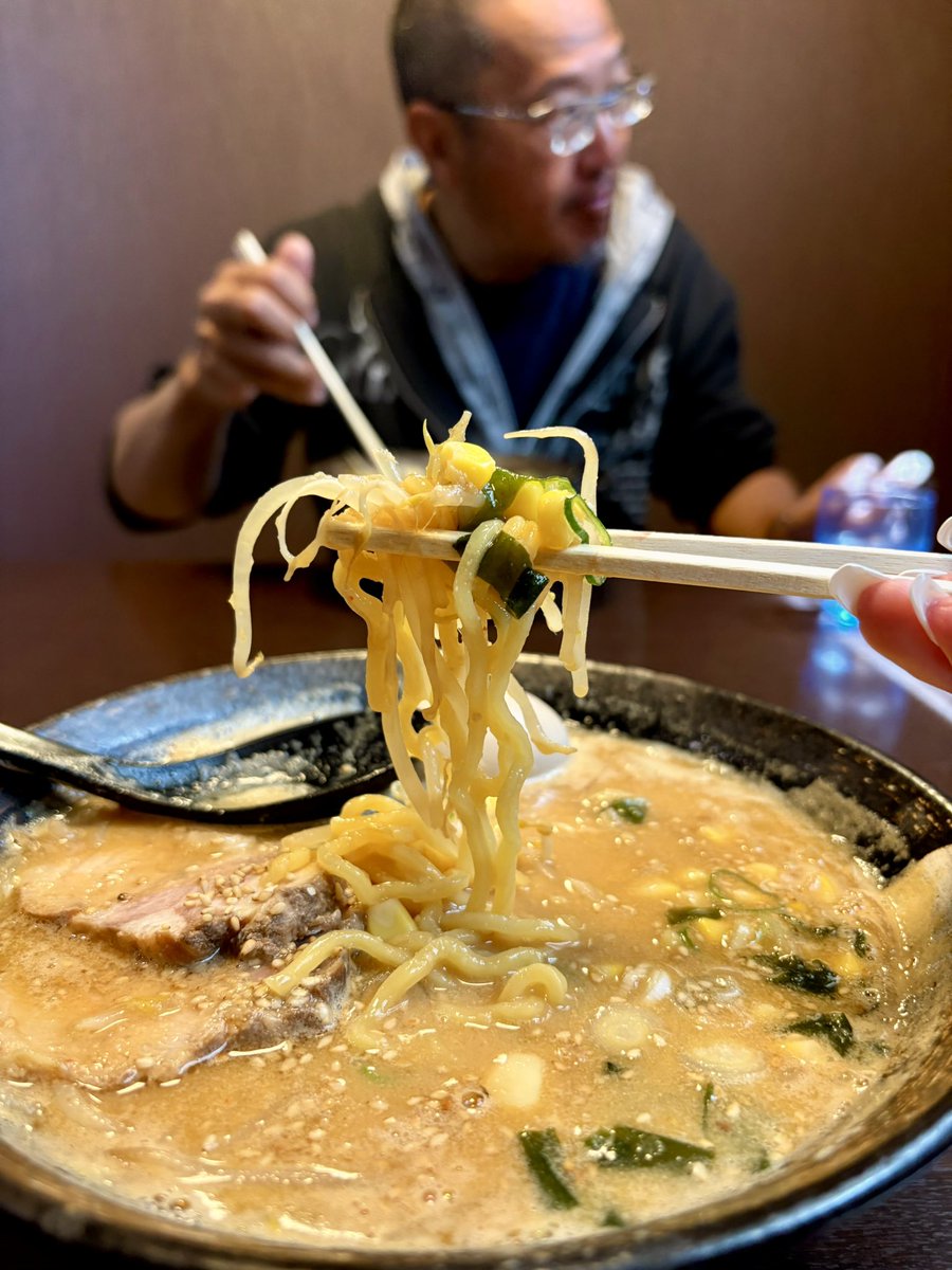 macdaisukidappi's tweet photo. お母さんとただあきお兄ちゃんと3人でだるまや🍜
最高だ🍜🤲🏻❣️
#弘前 #だるまやラーメン https://t.co/YFnqF0BHlF