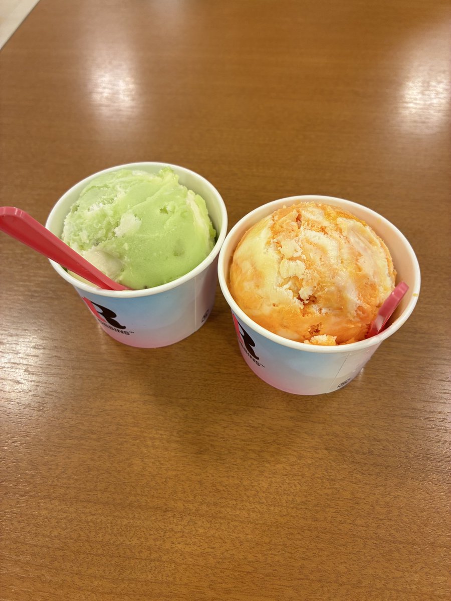 34mithiyo's tweet photo. 緑とオレンジ買っちゃうよねぇ https://t.co/Z0mv8Ovw5t