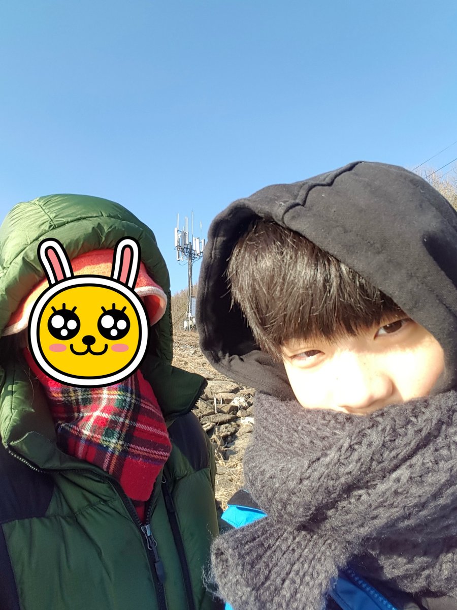 TWS_JH's tweet photo. 어린이 날 신유가 준 애기 힙합 뽀이 ᜊ₍^ᴖ◦ᴖ^₎ᜊ https://t.co/cMK8Tz6weP