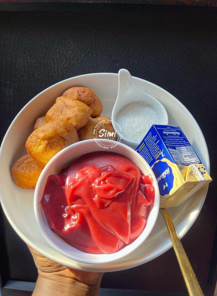 Arise and Shine ✨☀️ 

Akara with Zobo Pap.