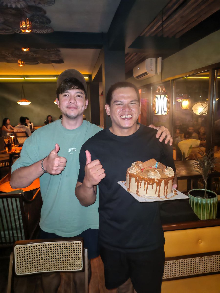 tineeee_18's tweet photo. Happy Birthday sa Jacob ng Pinas *rawr😅

#AldenRichards https://t.co/81OXCFsSWG