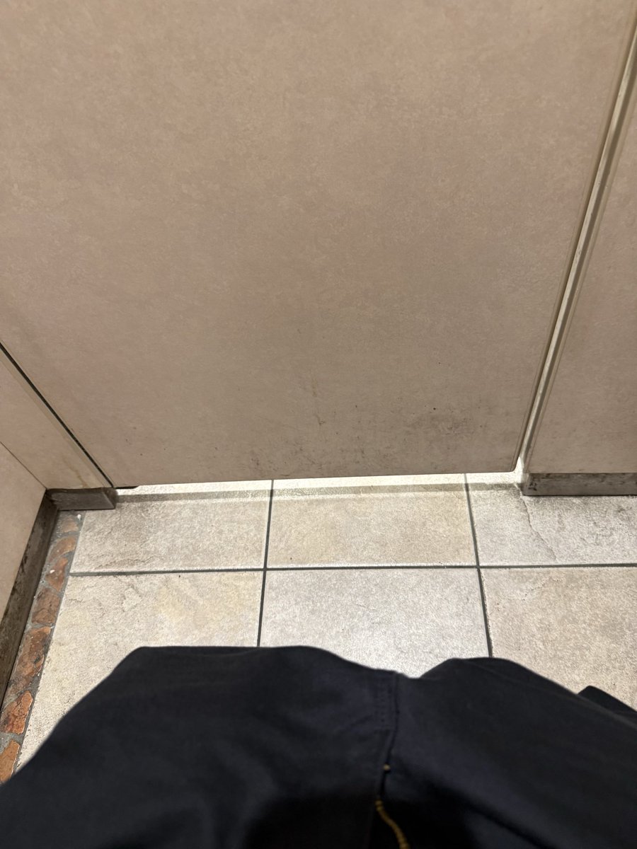 高卒独身弱者男性 tweet media
