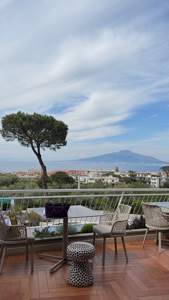 SIPgiovCal's tweet photo. ⛳️Day1 at #SIPGiovani2026

What an unique chance to meet colleagues and friends from all over #Italy🇮🇹 https://t.co/zPxuPIHE0D