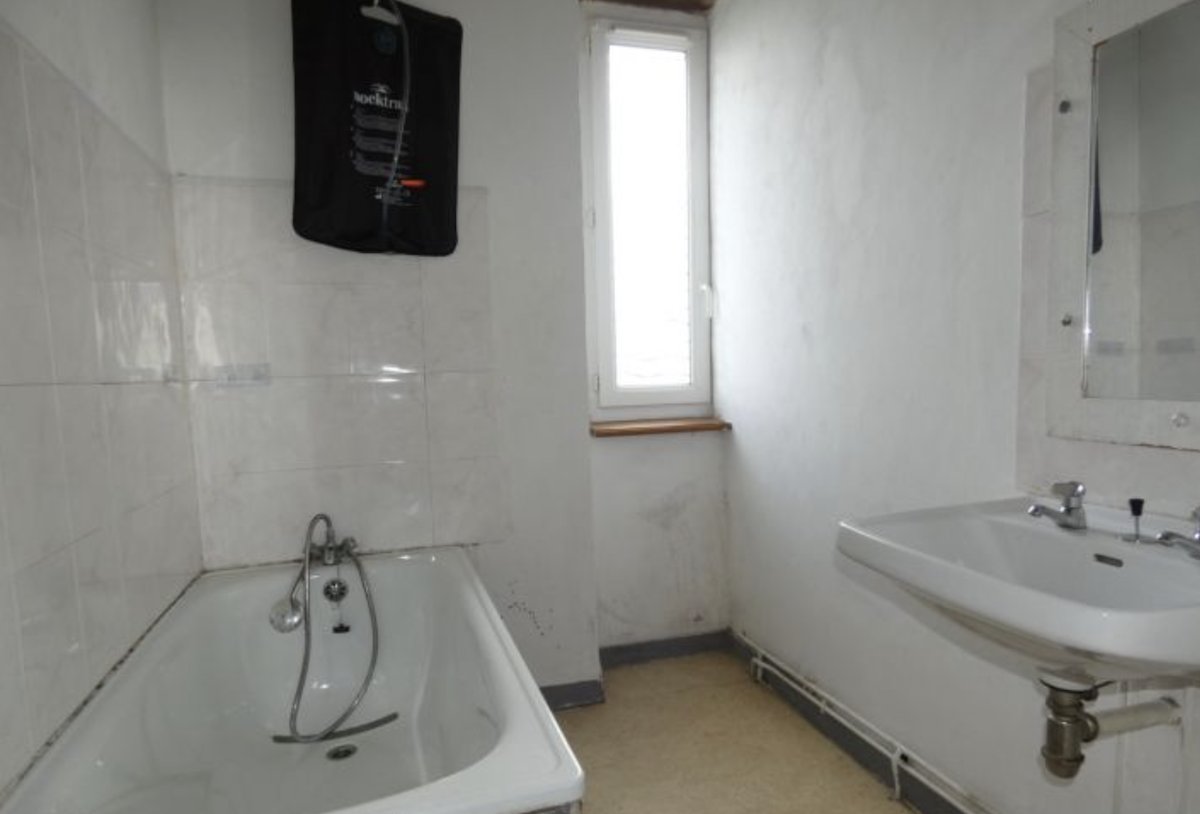 Cle_France's tweet image. Detached Country House with Open Views

Priced at only 123,500 Euro FAI - REF Number: MNB07251

Location - Near to Moulines, 50600, Lower Normandy, Manche, France

Learn More - 

clefrance.co.uk/all-properties…

#France #property #forsale #RealEstate #frenchlife #realtor #dreamhomes