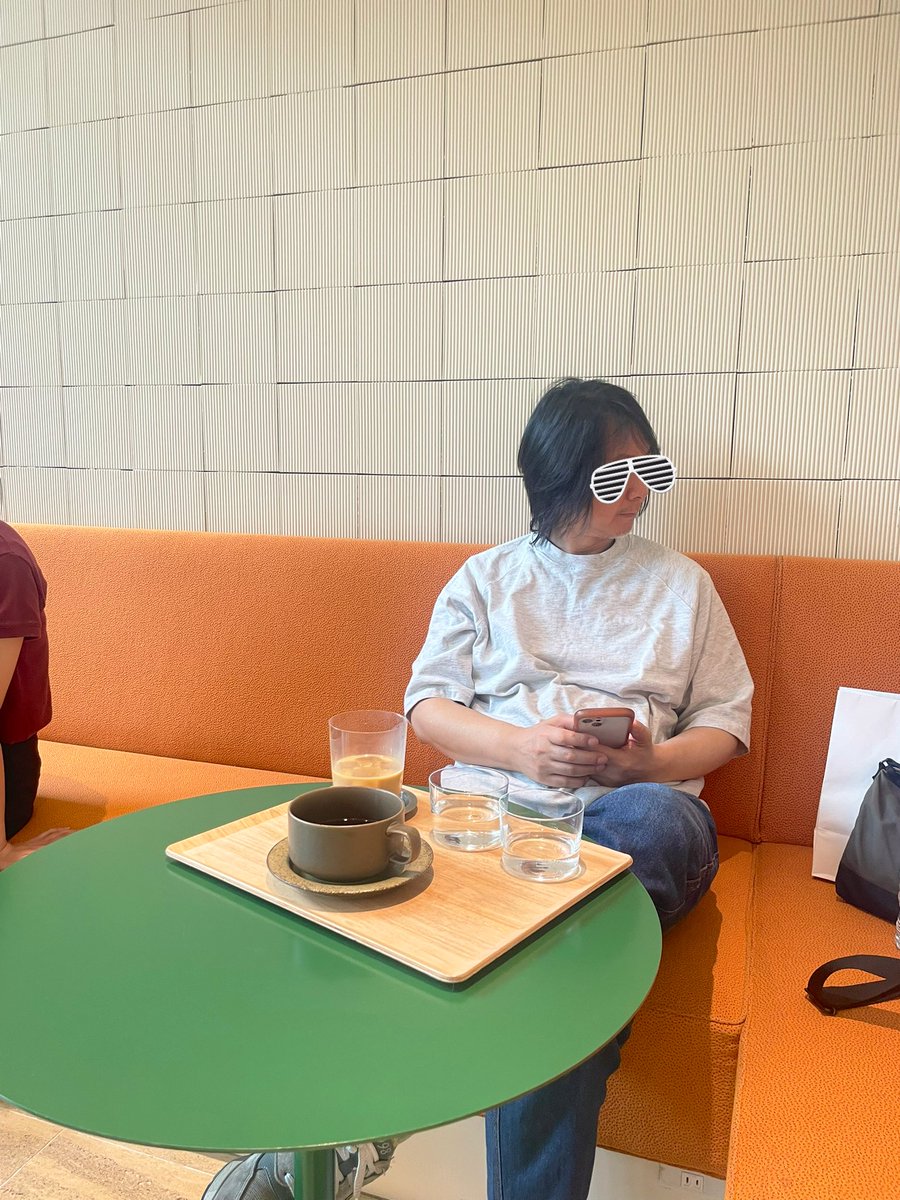 RSCconnection's tweet photo. 昨日はカワGと高輪ゲートウェイに行ってきた。
焼肉たかなわ、素材にこだわっていてお肉がすごく美味しかった。
VERVEcoffeeは味がどうこうというより、オペレーションが独特すぎて今どきな印象。
ニュウマンにnowhawが入ってて、十河さん、夢叶えてるんだなー！って勝手に胸が熱くなった。情熱が大切 https://t.co/KPFYFsIzAo