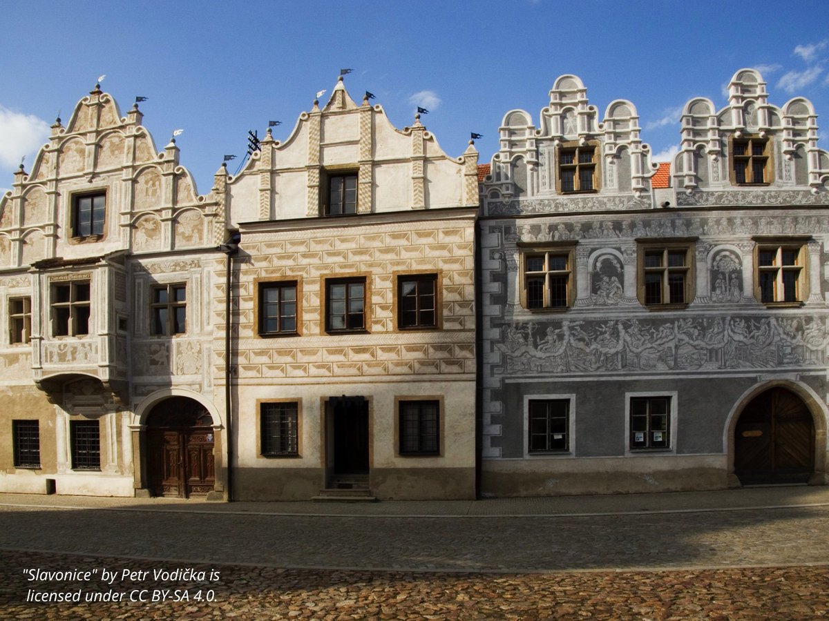 tsEmma15's tweet image. Slavonice in the #Czech Republic
The town is famous for its unique complex of Gothic-Renaissance burgher houses.
The building facades are adorned with rich sgraffito decorations and frescoes.
#architecture #Heritage