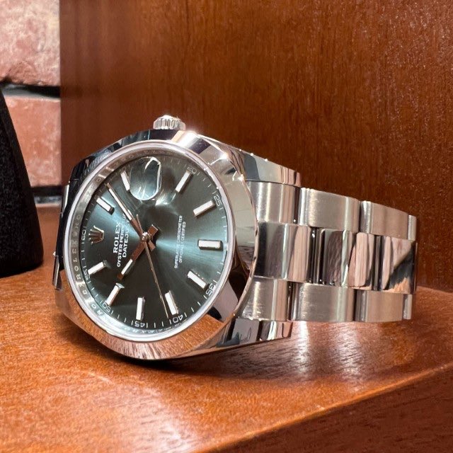 909kyoto's tweet photo. ロレックス DATEJUST41 中古品
商品番号:274033
Ref.126300 ミントグリーン
年式:2023年製(Ser.ランダム品番)
SPEC:41mm/SS
付属品:保証書・BOX
https://t.co/TQmMFzDNjR
#ROLEX #datejust #REF126300 #クォーク https://t.co/hVC4zUIOGi