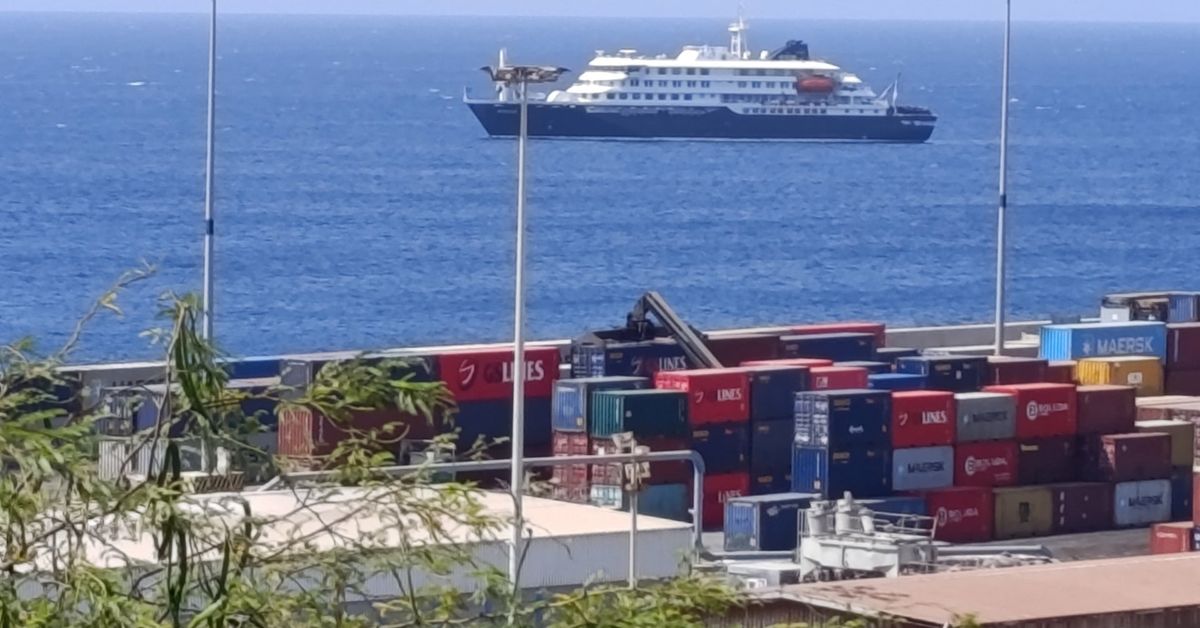 Reuters's tweet image. How an ocean cruise turned into a hantavirus nightmare reut.rs/49ndOOr