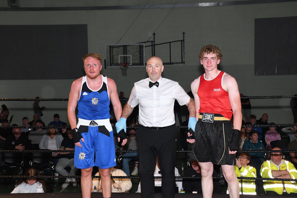 straphaelscu's tweet photo. St. Raphael’s took a trip to see Battle of the Badges - Boxing Tournament in Templemore. It was a Fundraiser for Aoibheann's Pink Tie, Irelands National Children's Cancer Charity. Teams from North East Fire, Newcastle, England, FDNY, Irish Navy, Irish Firefighters and Gardaí. https://t.co/gw5SOMDxDY