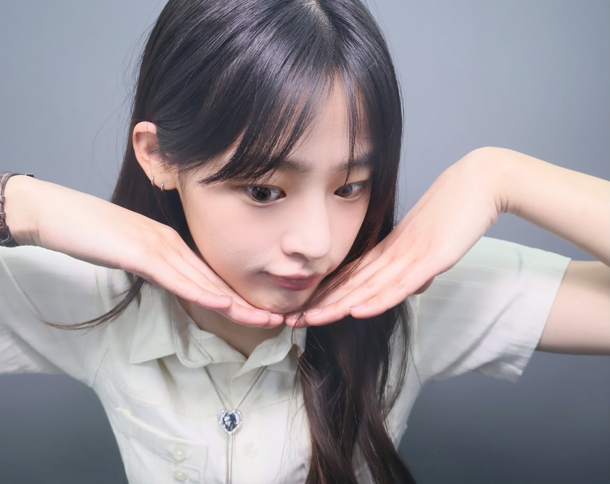 NewJeans_Base's tweet photo. https://t.co/8W7pbo86wq