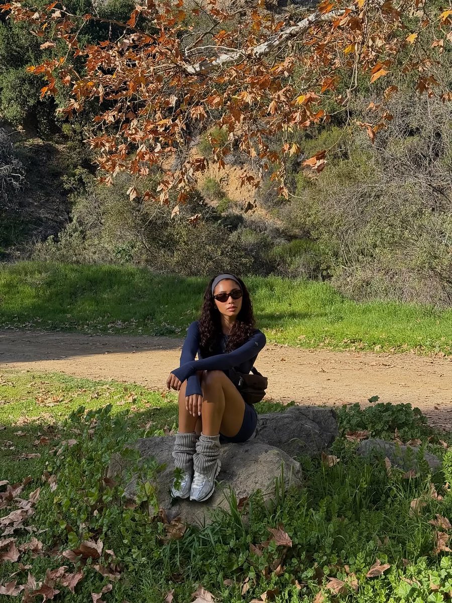 allyrossel's tweet photo. Hiking hotties 🥾⛰️ https://t.co/AW7FhDKKAv