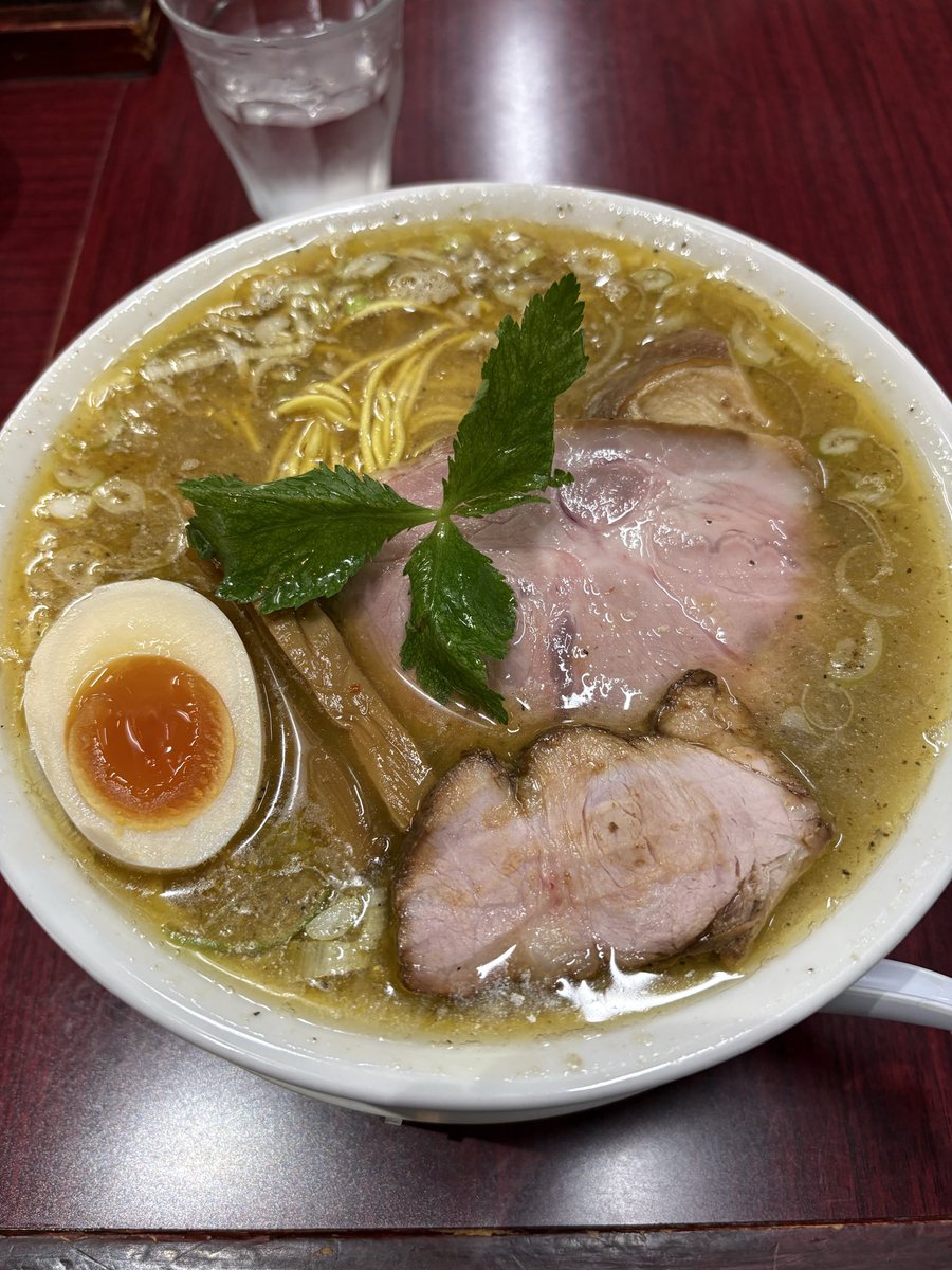 ナインチェ tweet media