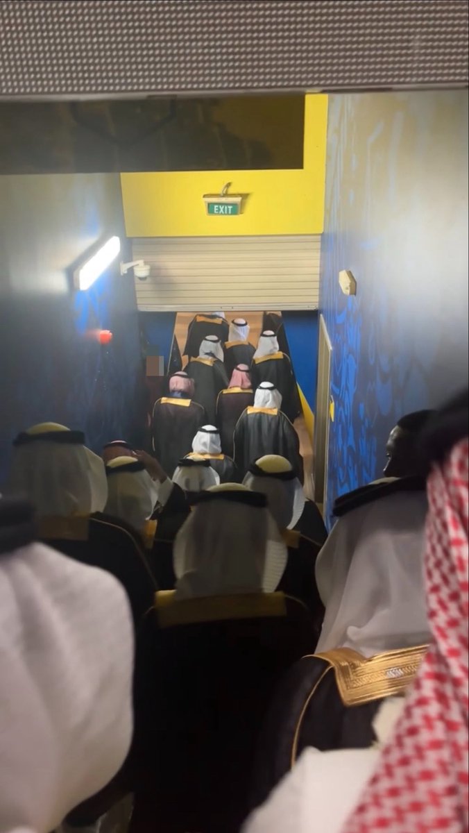 un_tt4's tweet photo. وما توفيقي إلا بالله..

الحمدلله الذي يسّر البدايات وأكمل النهايات وبلّغنا الغايات.. الحمدلله على التمام 💙🎓
2026 May 4 https://t.co/eRuBOOgKRx