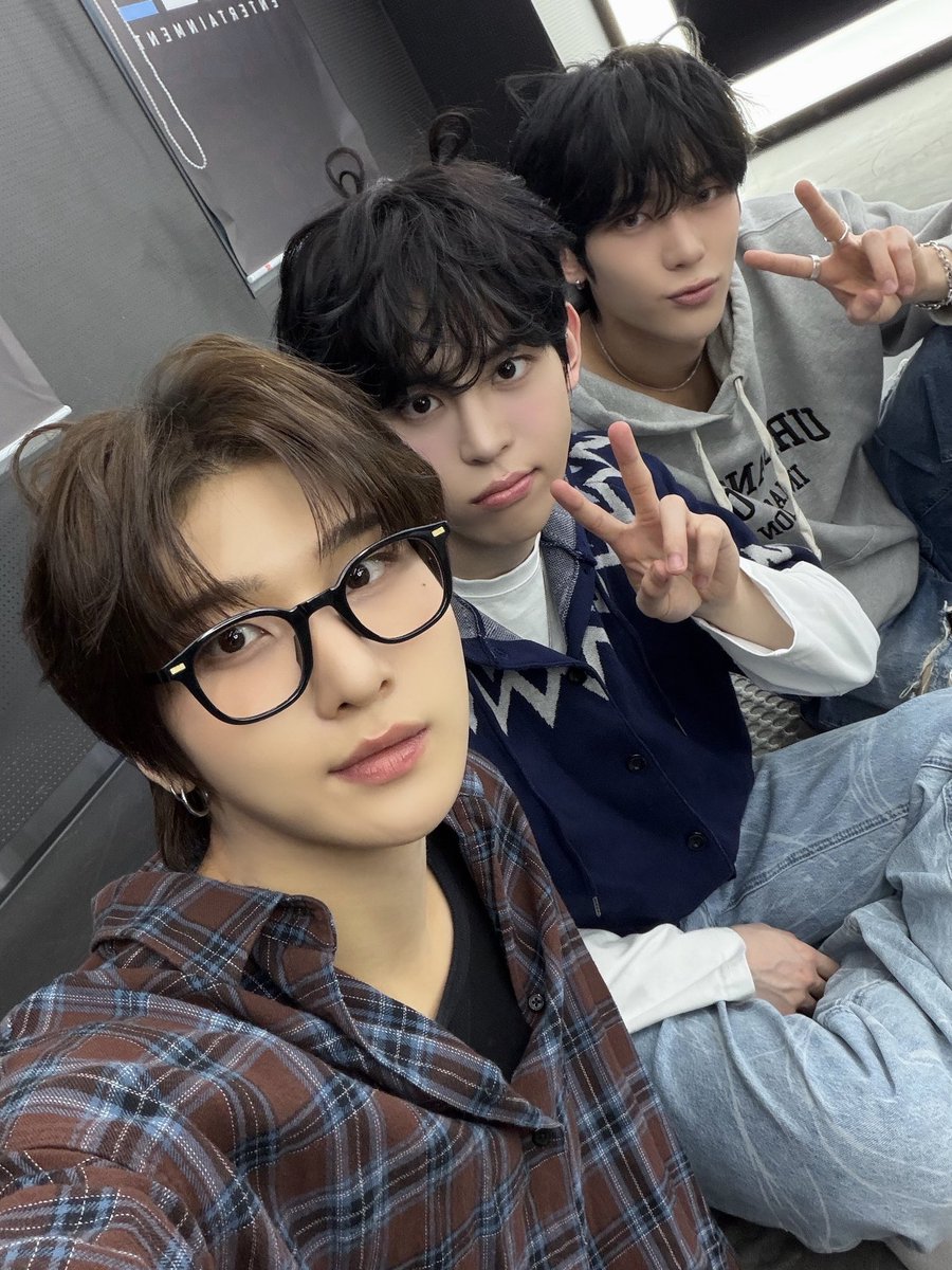 NOWZ·나우즈 tweet media