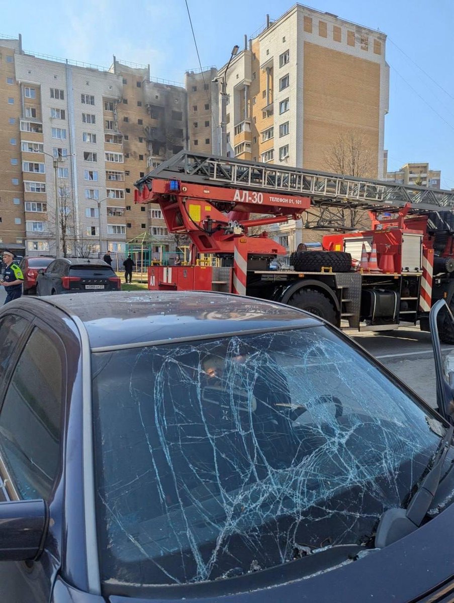 Движение общественного транспорта в Чебоксарах остановлено. Напомню, что мудрый политик выделил 40 миллиардов рублей на борьбу с VPN. Может стоило выделить больше денег на производство дополнительных систем ПВО? 

Неудобный вопрос.