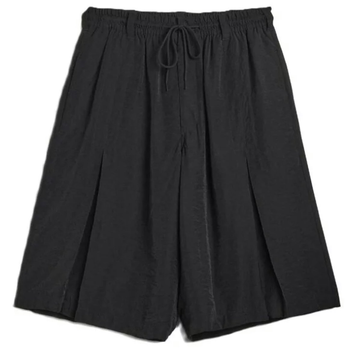 2fantayama's tweet image. 5/5/2026
★2026 S/S COLLECTION★
#NEWARRIVAL 

adidas Y-3
（ワイ−スリー）
【Y-3 CRINKLE PLEATED SHORTS】
”Y-3”クリンクル プリーツド 
ショーツ★BLACK★

item.rakuten.co.jp/2fantastic/ks7…

#adidasY3 #ワイスリー 
#Y3
#CRINKLEPLEATEDSHORTS 
クリンクルプリーツドショーツ
