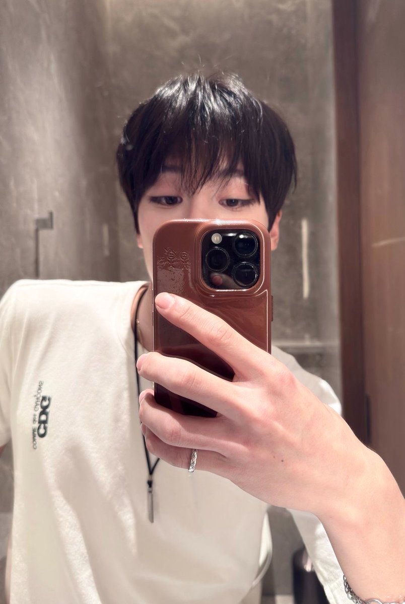 syu tweet media