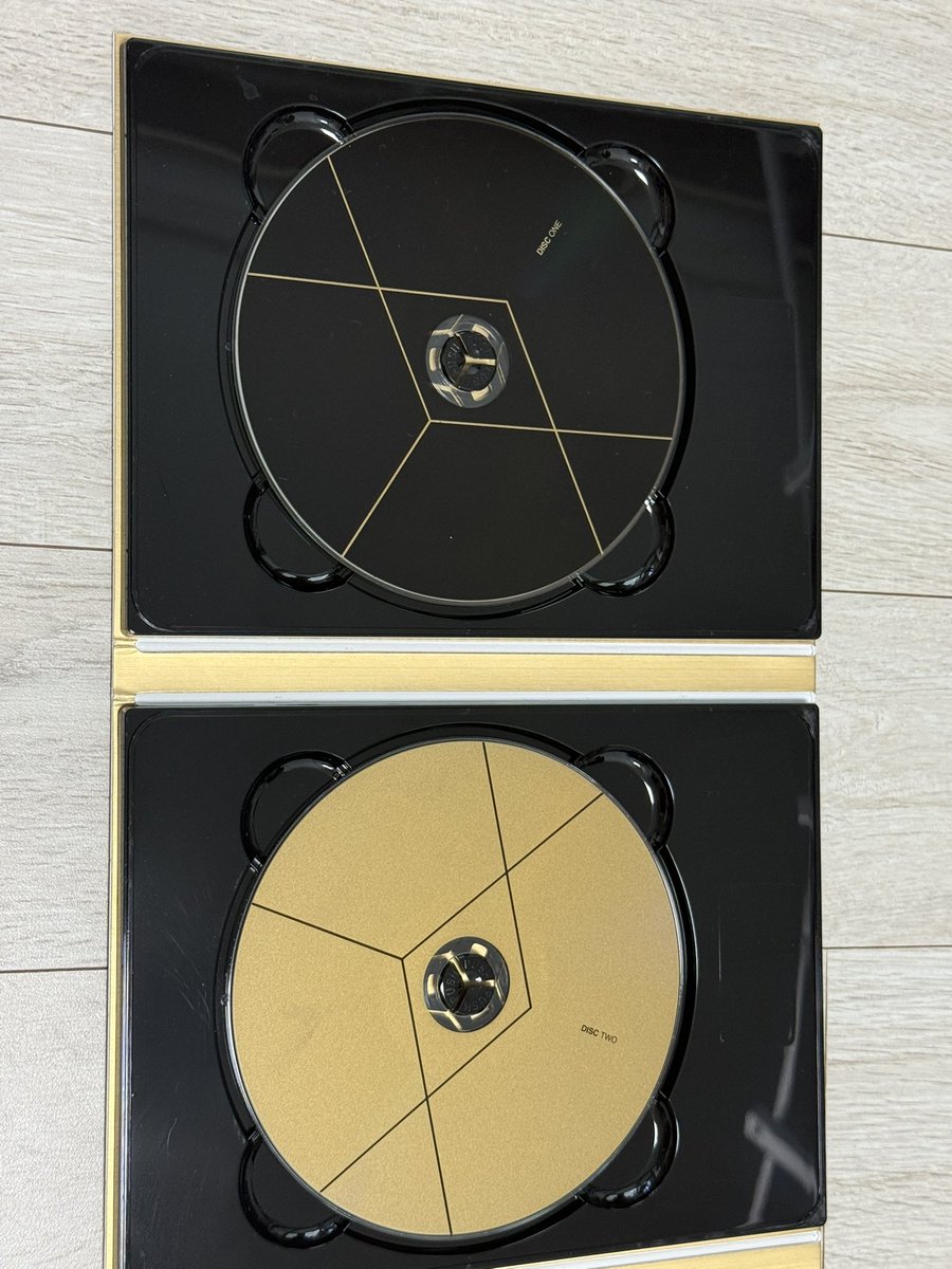 heeha0914's tweet image. 엑소 세컨드박스 dvd sell
Exo’s second box ps sell

1.0 + 택배비 (반택 가능)
하자 없음, 한번도 사용 안함

아래 옵챗으로 연락주세요!

open.kakao.com/o/spY9AQfh

#exo #카이 #kai #sehun #찬열 #수호 #디오 #엑소