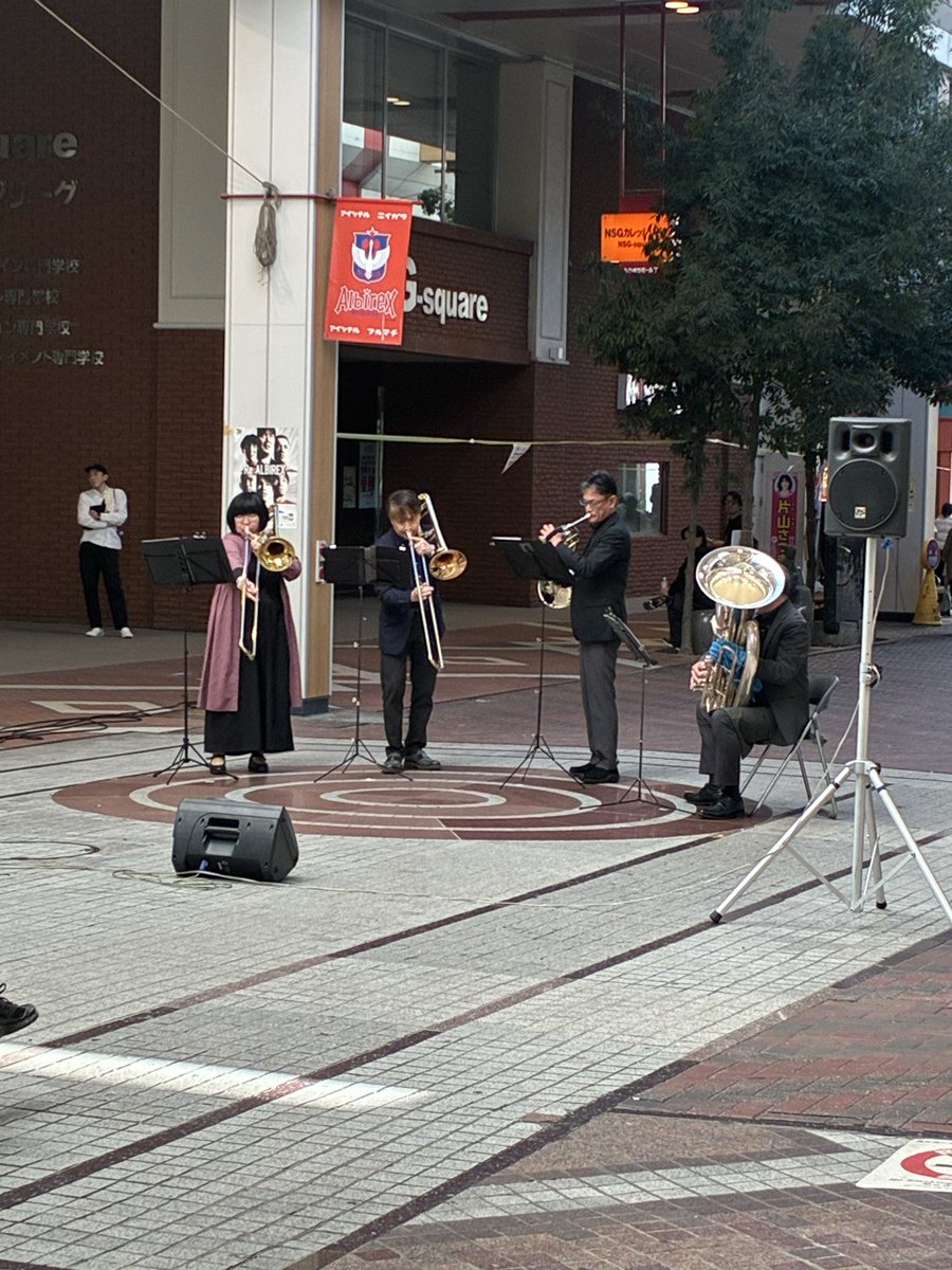 goripapa1's tweet photo. 新潟クラッシックストリート。
演奏を観に古町6と7へ。
毎年行っているけどジャズストリートといい新潟は音楽好きの人多いと思います。
帰りに朝日湯さんに寄り、これから帰宅です。
#新潟クラッシックストリート
#古町
#niigata268
#niigata_sento https://t.co/vN9hhPrEdz