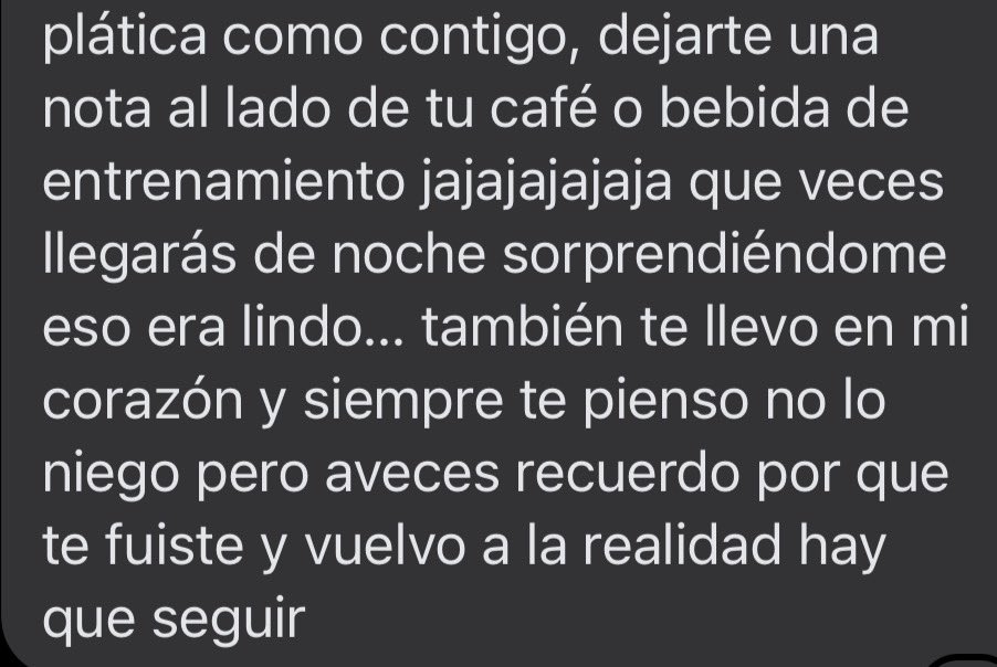 Extrañarte.
Volvemos…
Pláticas nocturnas,
Miradas llenas de amor.
Quedarme a dormir. En tu regazo y
Tu mano en mi cintura.
¿Eres mío?  y si, ¿me cuidas? 
— Te extraño…
¿Insomnio? — Si.